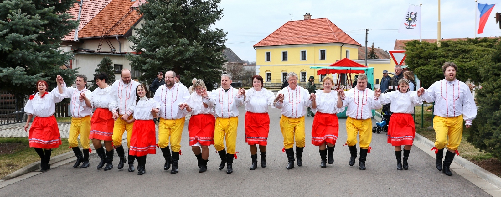 Lukavický taneční soubor Česká beseda